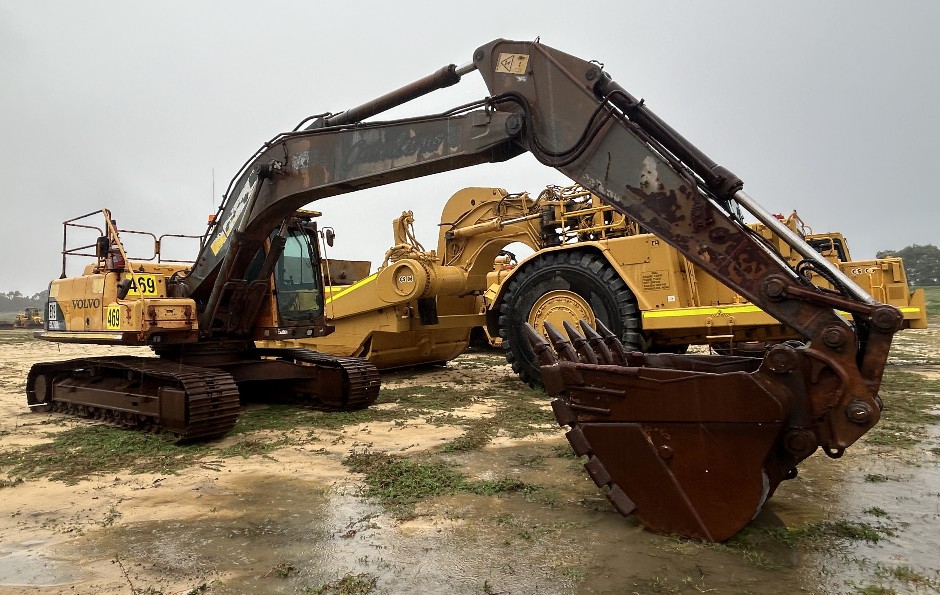 <p>Volvo EC210BLC Hydraulic Excavator</p>