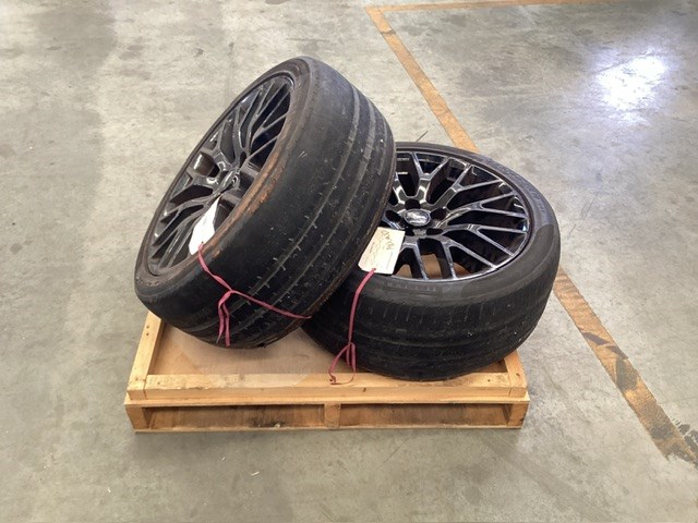 Set Of 2 Ford Mustang Rims With Bald Tyres