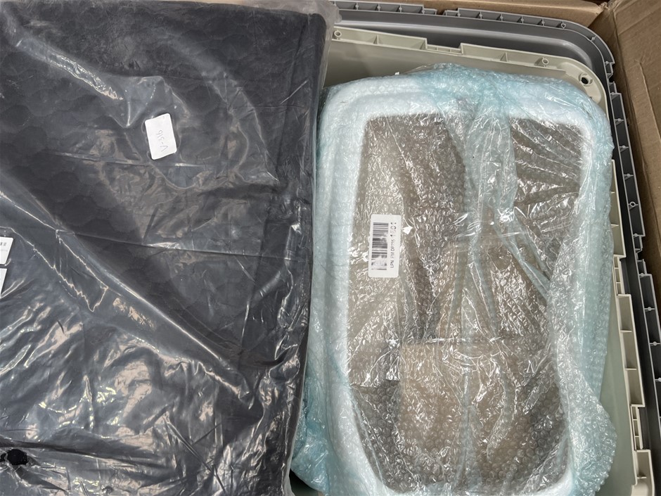 3 x Dog products; Incl. Dog Seat Cover, Dog Crate And Poop Box. NB: Photo a
