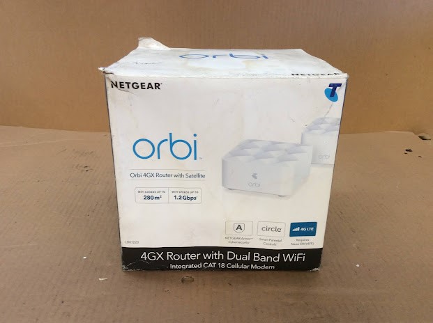 Netgear LBK1220 Orbi 4GX Router with Satellite