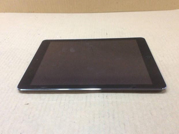 APPLE IPAD AIR 1 (A1474) Tablet 32GB