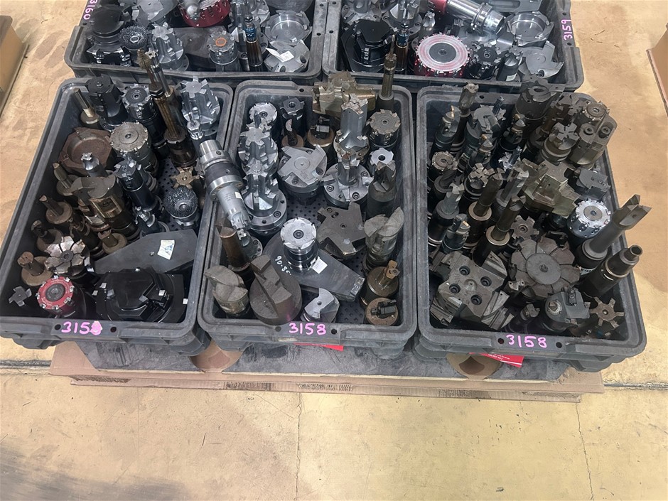 HSK A63 Facemill Holders (With Assorted Milling Cutlers)