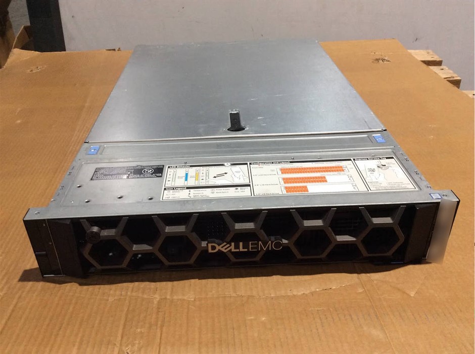 Dell EMC PowerEdge E38S R740 xeon 4110 Sliver Server