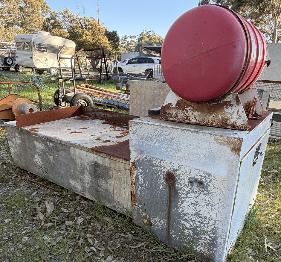 Vehicle Toolbox with 200L Drum