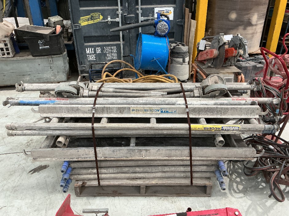 <p>1x Pallet Of Scaffolding Parts</p>