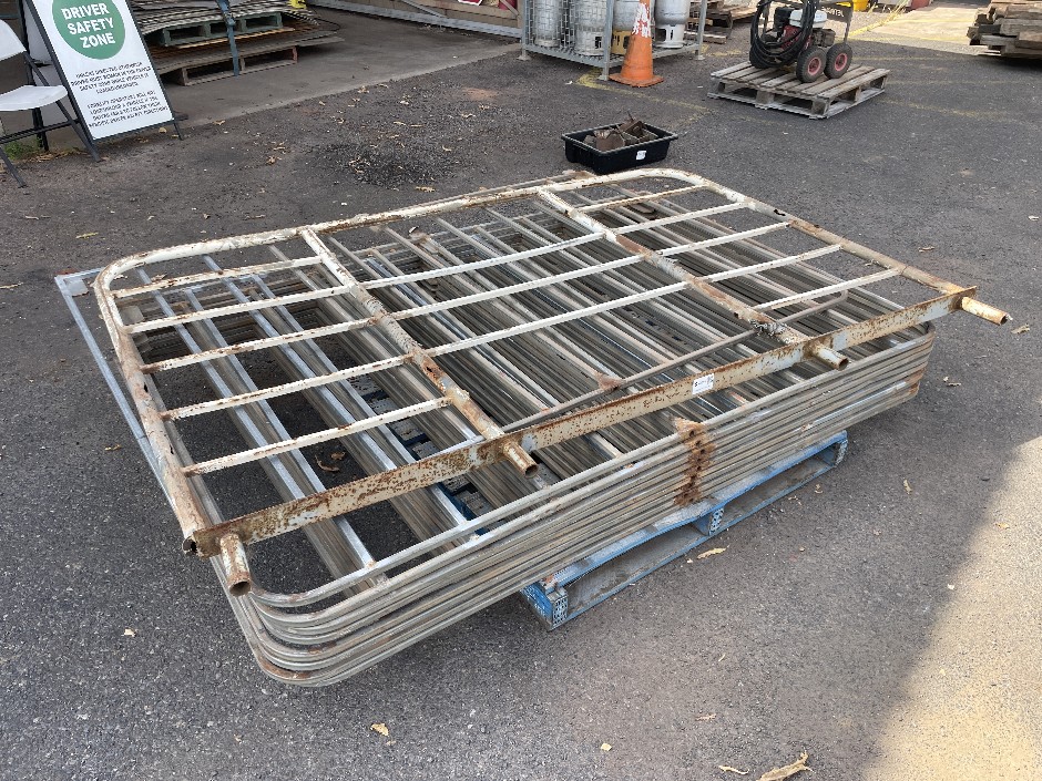 <p>Trailer Gates</p>