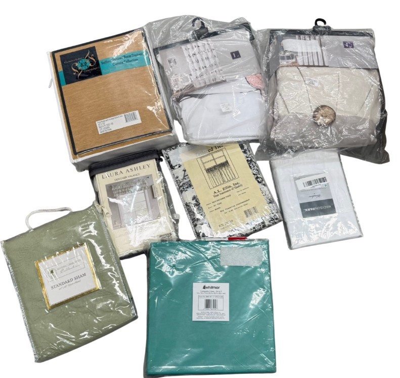 7 Assorted Curtains/Valance and 1 x Collapsible Cubes