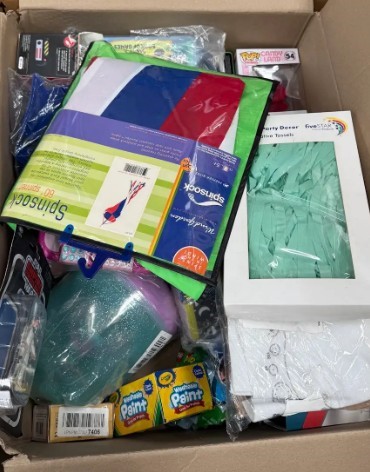 Assorted Box of Childrens Toys incl: Washable Paint, POP Vinyl, Bluey and m