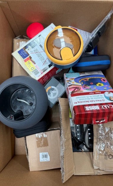 Assorted Mix of Household Items: Incl: Food container, Toaster and more. NB