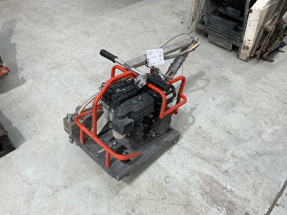 <p>Husqvarna Soff Cut X150 Saw</p>