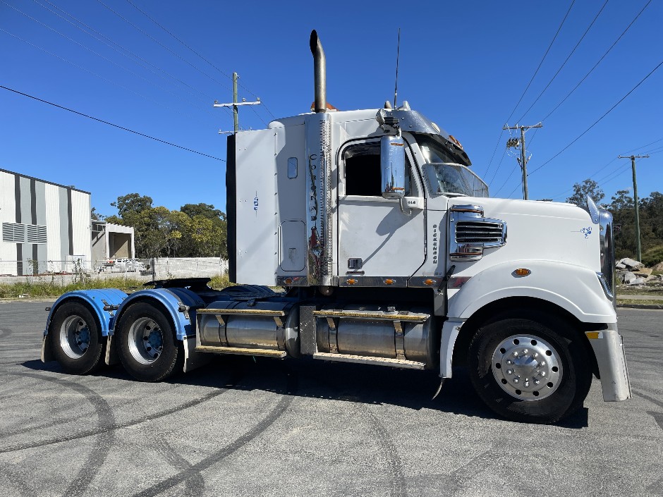 <p>2013 Freightliner Coronado   6x4 Prime Mover</p>