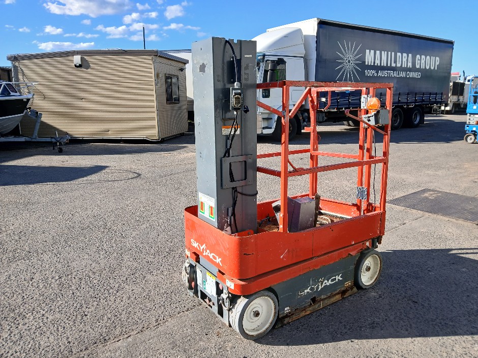 2018 SkyJack SJ16 Electric Manlift