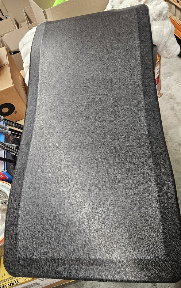 2 x Assorted Floor Mats. N.B: Minor use.