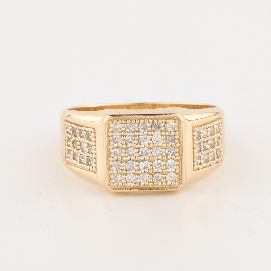 Yellow Gold Natural Diamond Ring with IGI valuation