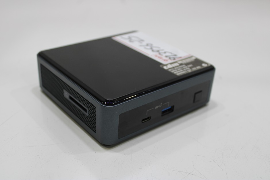 <p>INTEL NUC10I5FNK</p>