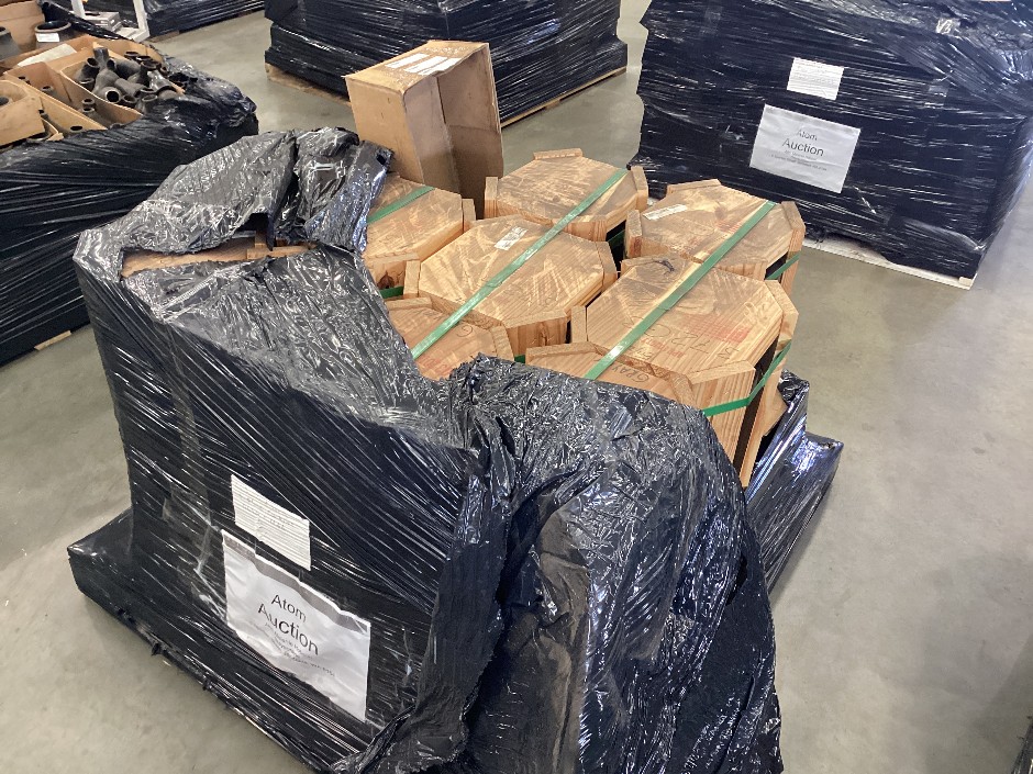 Pallet containing Pipe liners