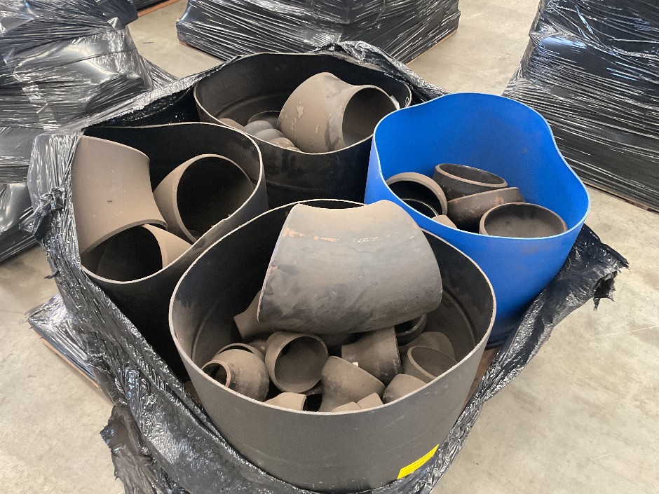 <p>Pallet of mixed couplings and bends</p>