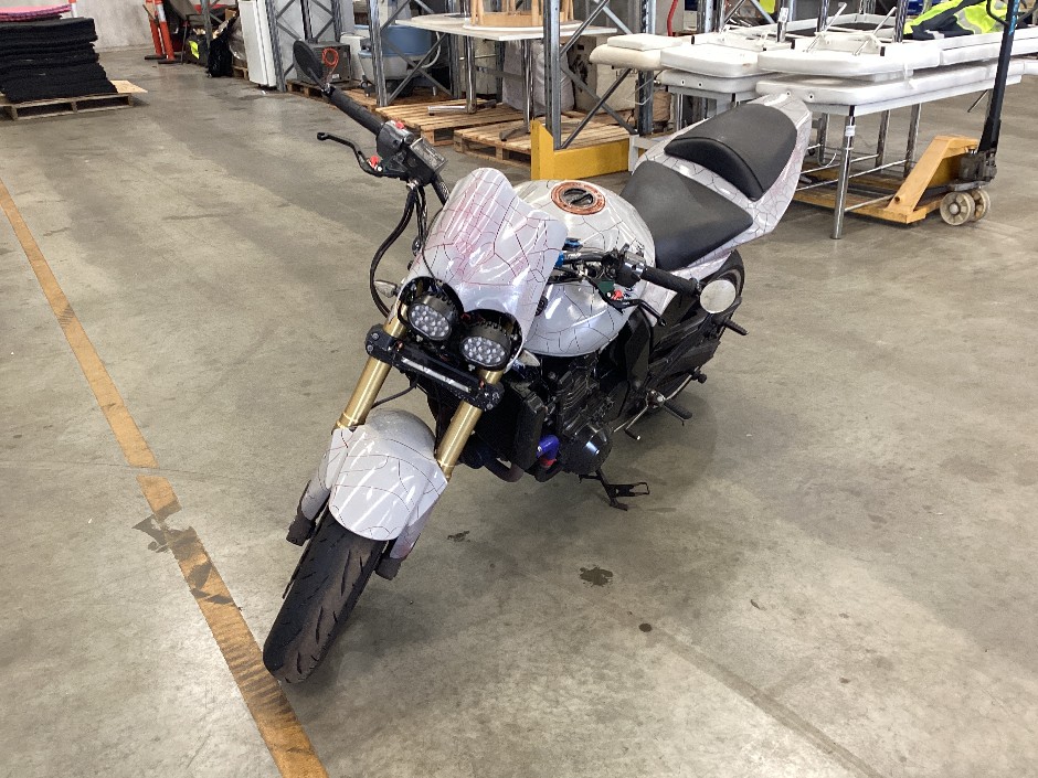 2005 Kawasaki ZR  Petrol