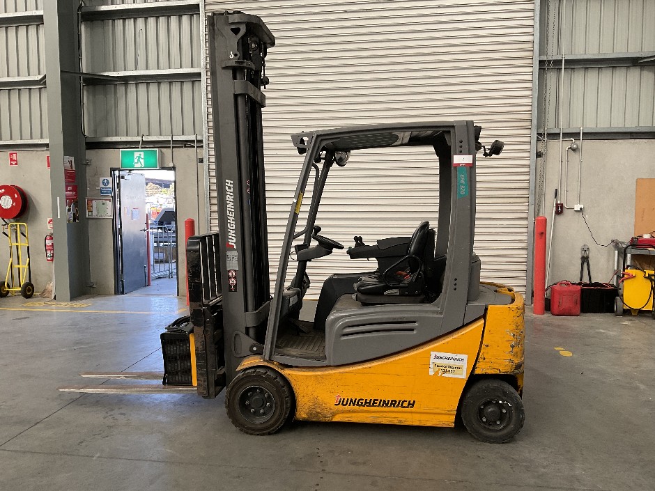 2019 Jungheinrich EFG320 Electric Forklift