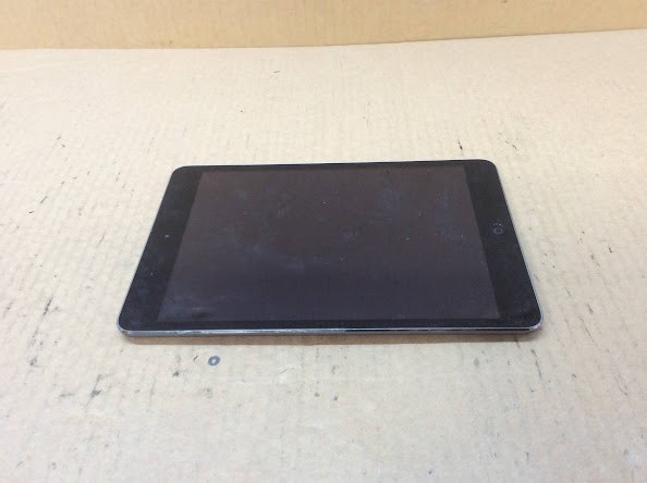 Apple iPad mini 2 (A1489) Tablet 16GB