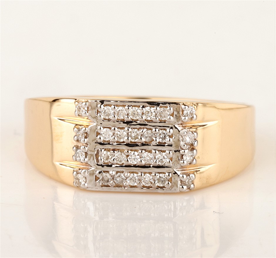 Yellow Gold Natural Diamond Ring with IGI valuation
