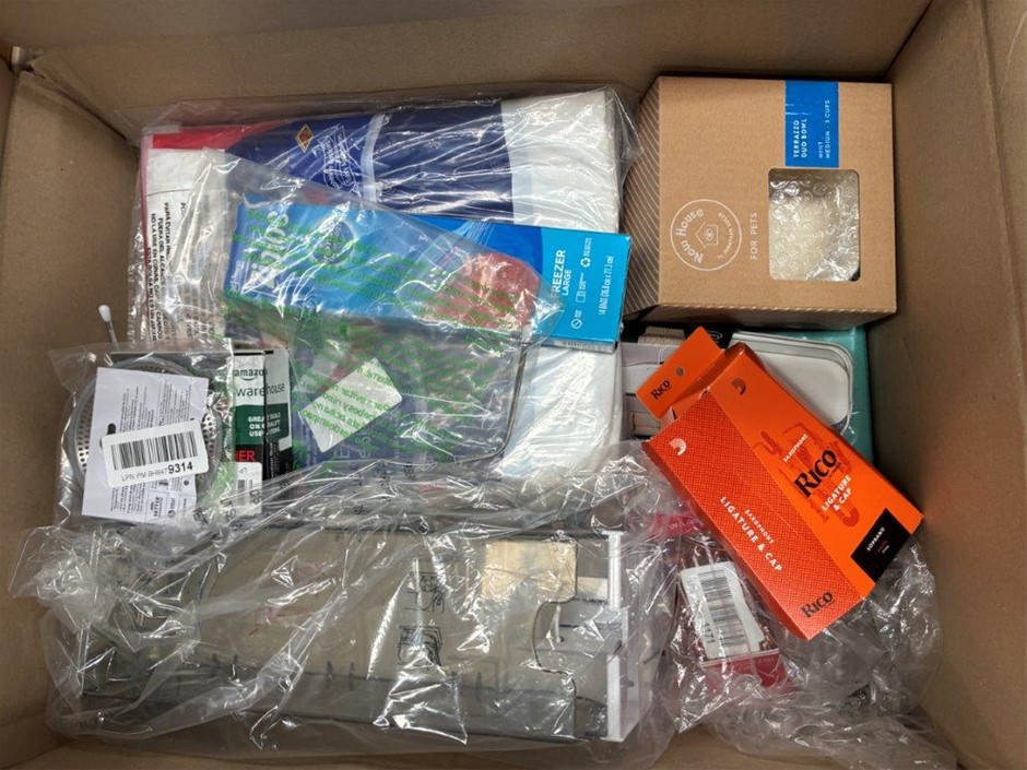 Assorted Kitchen Products, inc. SIGNATURE & ZIPLOC, And More. NB: Not in or