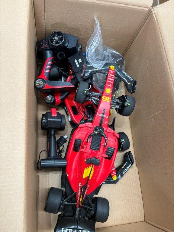 2 x Assorted MAISTO Toy Cars. NB: Not in original packaging, condition unkn