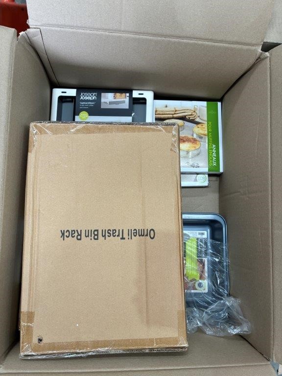 Assorted Kitchen Products, inc. JOSEPH JOSEPH & SIGNATURE, And More. NB: No