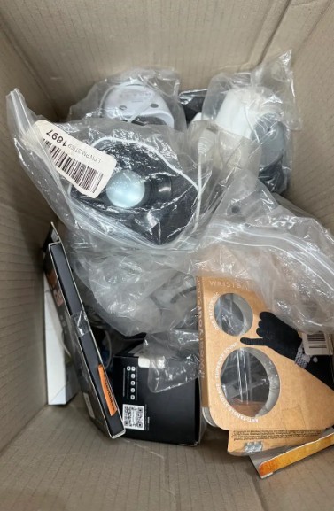 Assorted Box of Tech/Mobile items, incl: Speakers and more. NB: Items may n