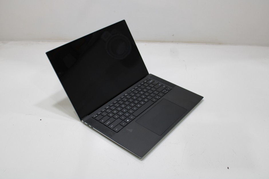 DELL PRECISION 5560