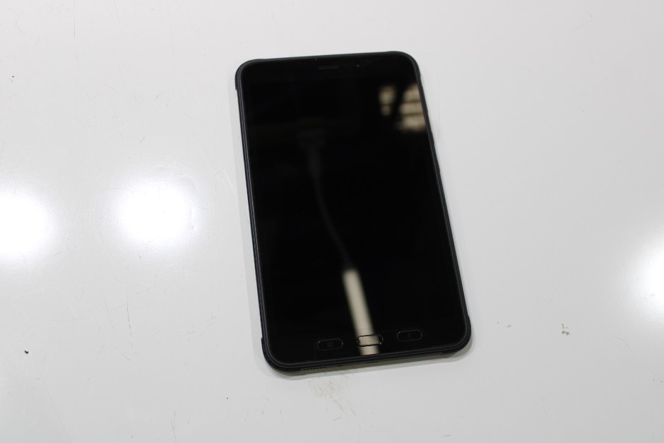 <p>SAMSUNG GALAXY TAB ACTIVE 3 SM-T575</p>