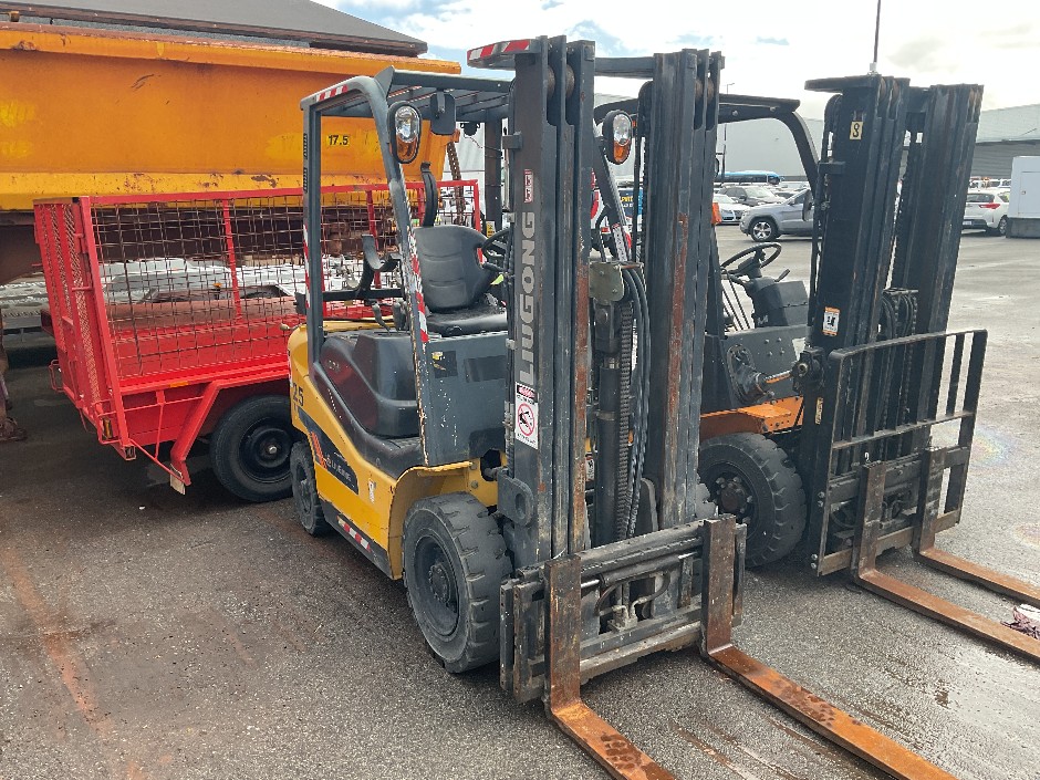 <p>2016 Liugong CLG2025H 2.5T Forklift</p>