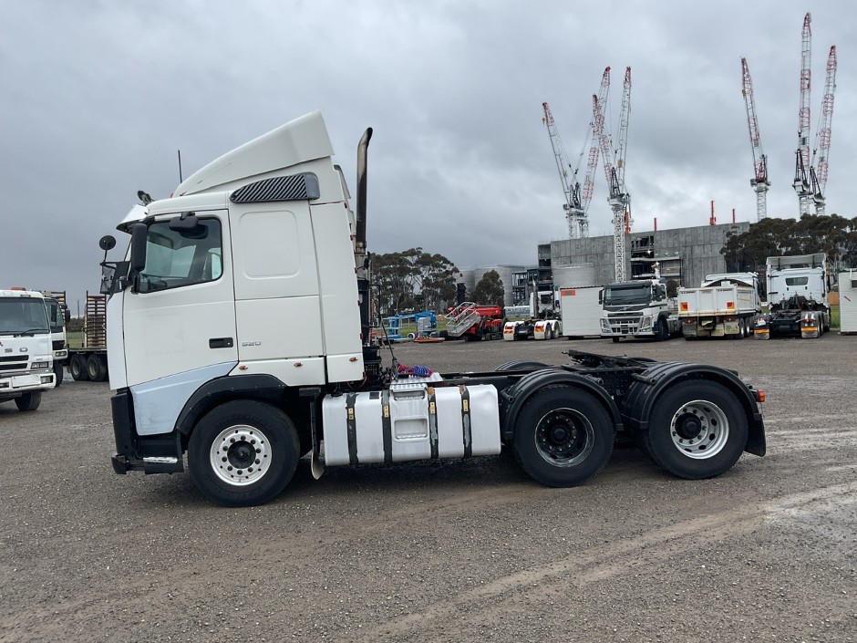 2006 Volvo FH   6x4 Prime Mover