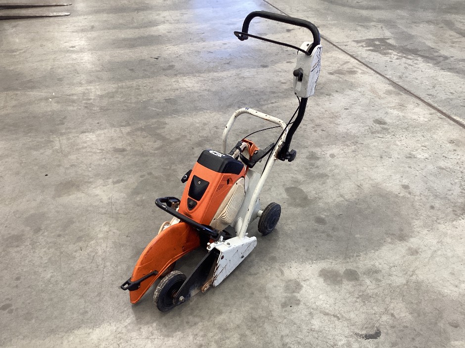 <p>STIHL TS800 CONCRETE CUTTER & TROLLEY</p>