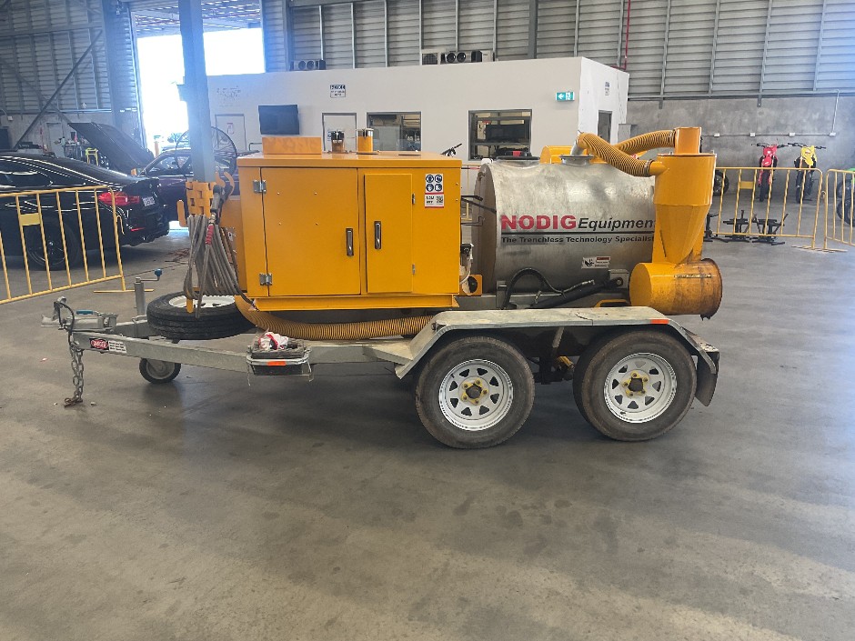 <p>Trailer Mounted 378L No Dig Exavation Vacuum</p>