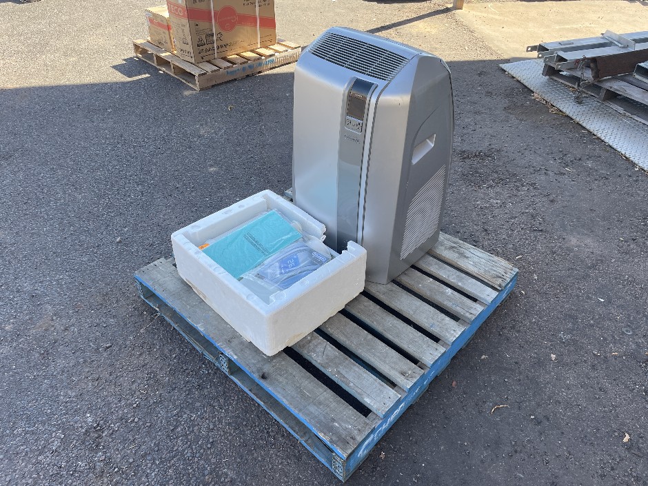 Delonghi 4.4KW Portable Air-Con and dehumidifier