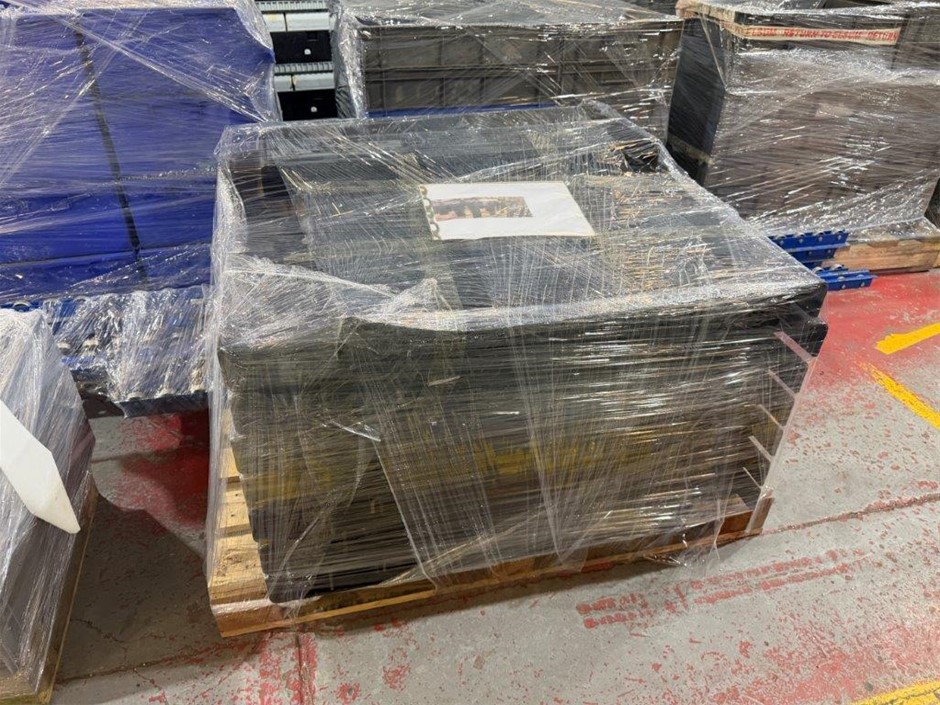 Pallet Comprising Quantity of Conveyor Roller Rails & Quantity of Stands