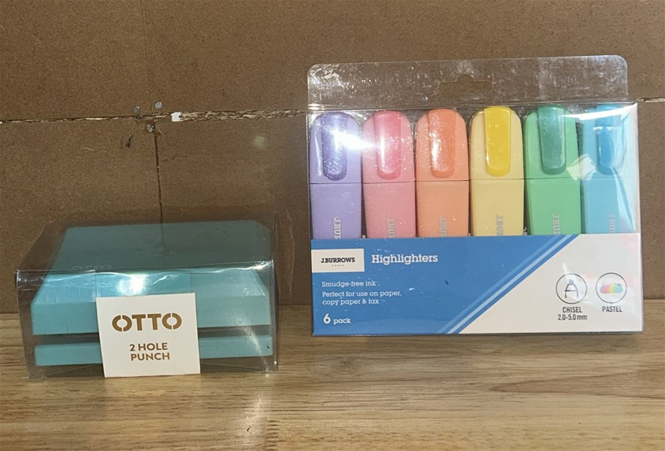 2x Stationery Accesories