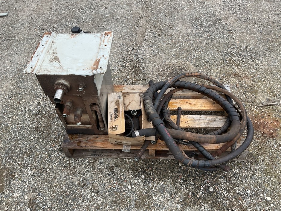 Hydraulic Tank -Valve and Hoses