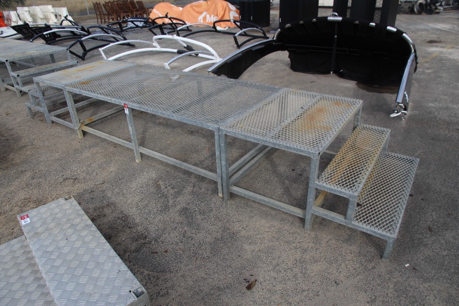 Access Platform and Steps (Sticker 207)
