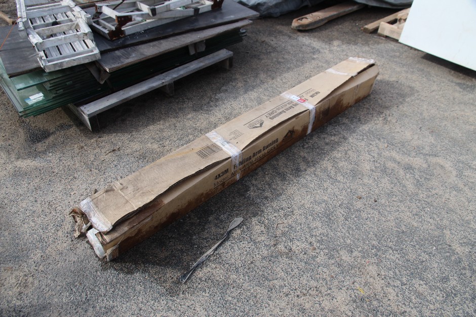 <p>Folding Arm Awing</p>