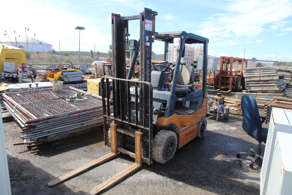 <p>Toyota 7FB18 4 Wheel Counterbalance Forklift</p>