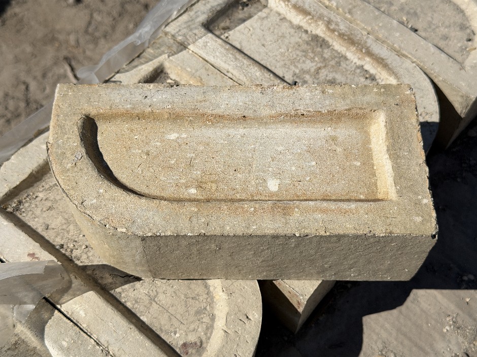 Dry Press Solid Bull Nose Edge House Bricks
