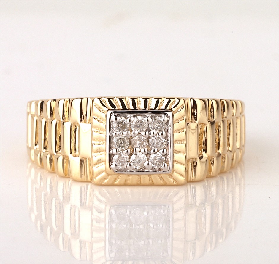 Yellow Gold Natural Diamond Ring with IGI valuation