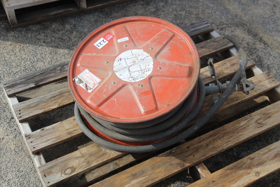 <p>Wall Mount Fire Hose Reel</p>