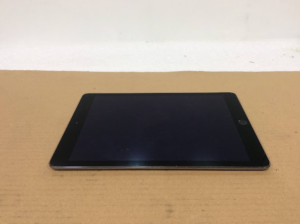 APPLE iPad Air 2 (A1566) Tablet 16GB