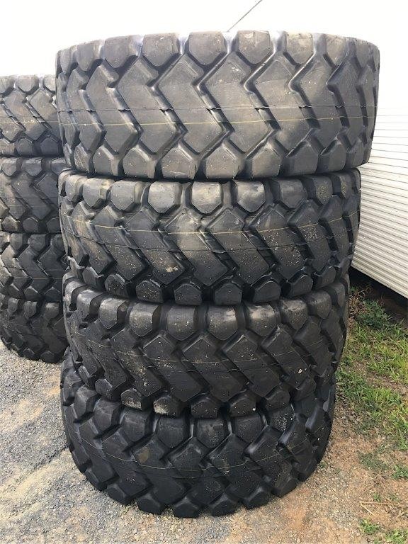 <p>Quantity of 4 20.5-25 Earthmoving Tyres(Unused)</p>