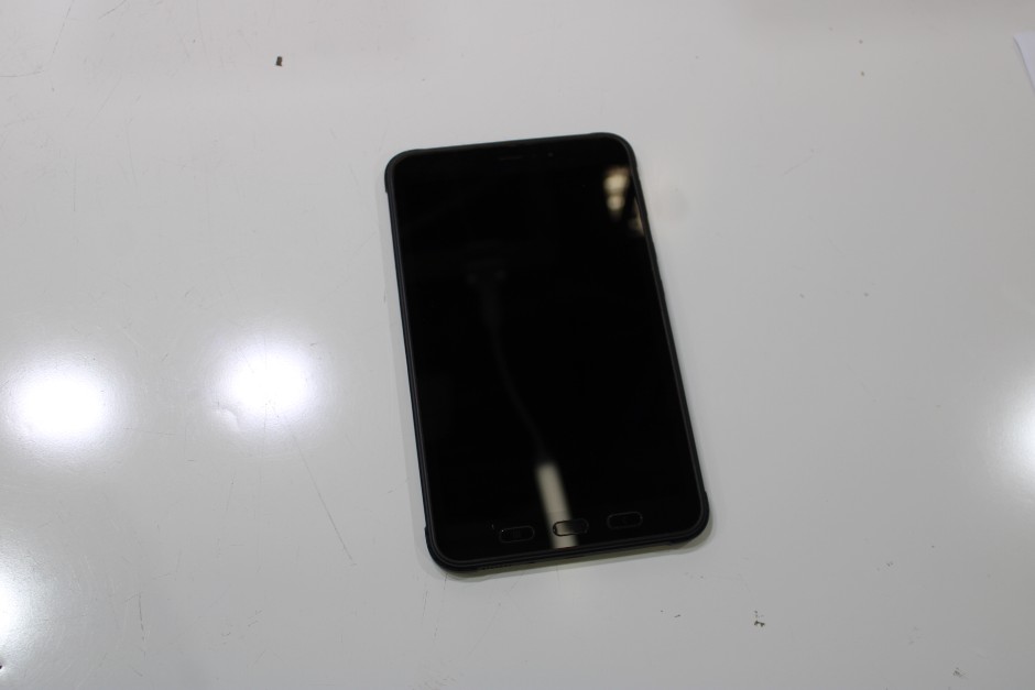 <p>SAMSUNG GALAXY TAB ACTIVE 3 SM-T575</p>