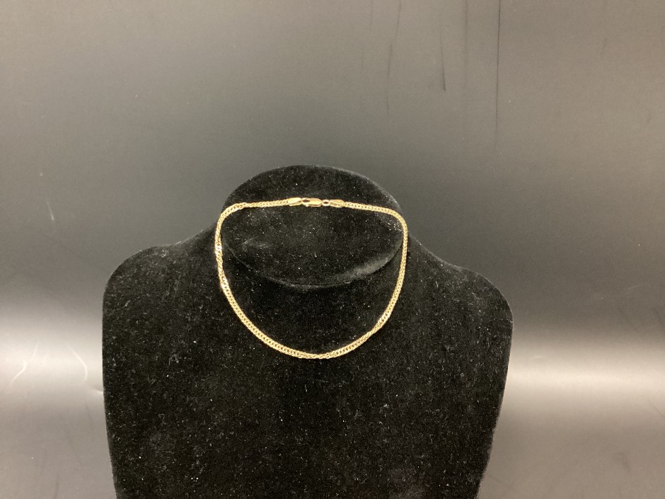 <p>1 X Stamped 18ct Yellow Gold, Chain Bracelet</p>