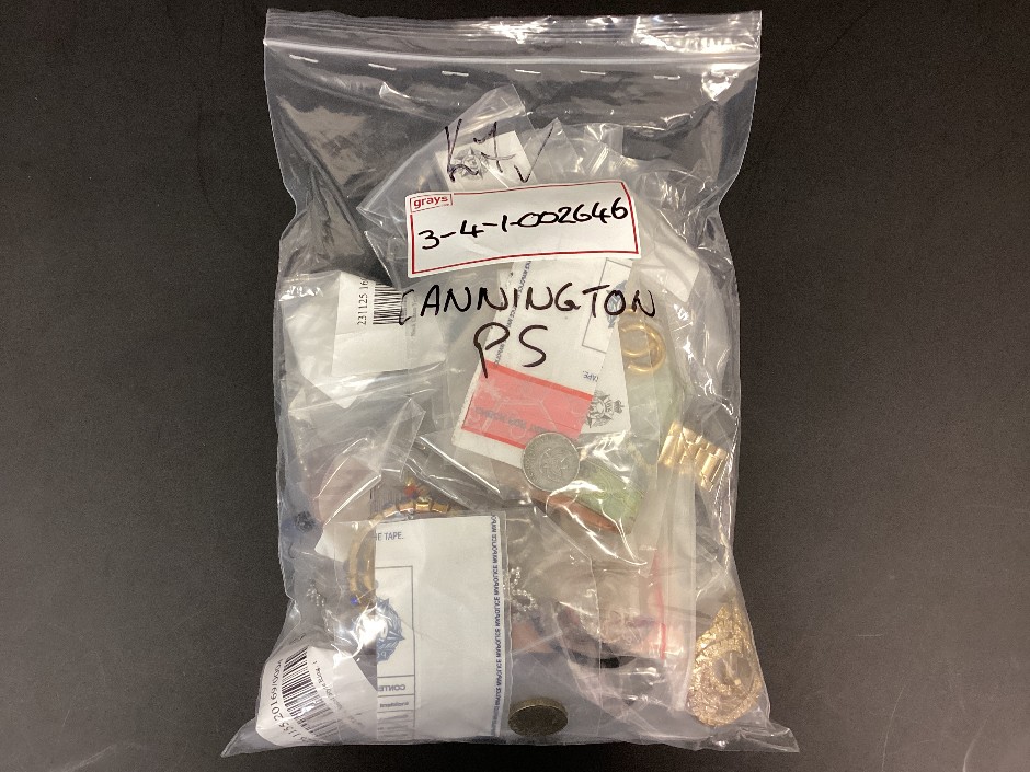 Assorted Jewellery, currency & other items